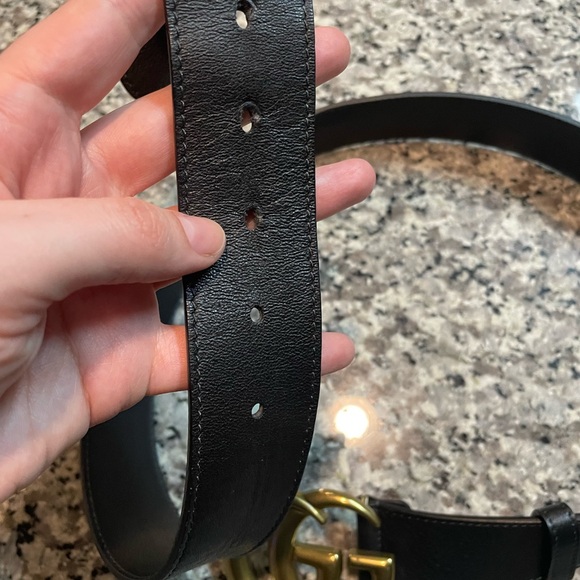 Gucci Black Leather Belt with Gold Buckle - Picture 3 of 6